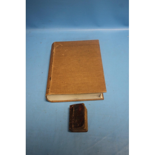 189 - A MINIATURE LEATHER BOUND COMMON PRAYER BOOK TOGETHER WITH A 1937 BOOK TITLED WOOD