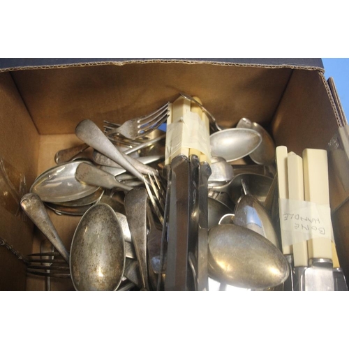 207 - A BOX OF ASSORTED FLATWARE TO INCLUDE BONE HANDLED KNIVES