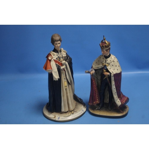 322 - TWO CAPO DI-MONTE ROYAL FIGURES