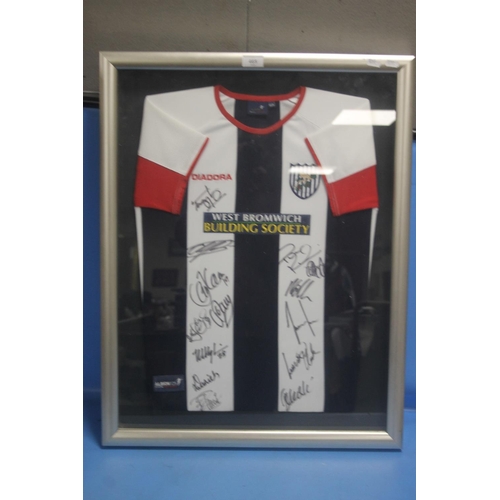 468 - A FRAMED AND GLAZED AUTOGRAPHED WEST BROMWICH ALBION SHIRT