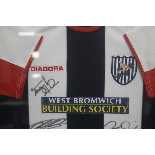 468 - A FRAMED AND GLAZED AUTOGRAPHED WEST BROMWICH ALBION SHIRT