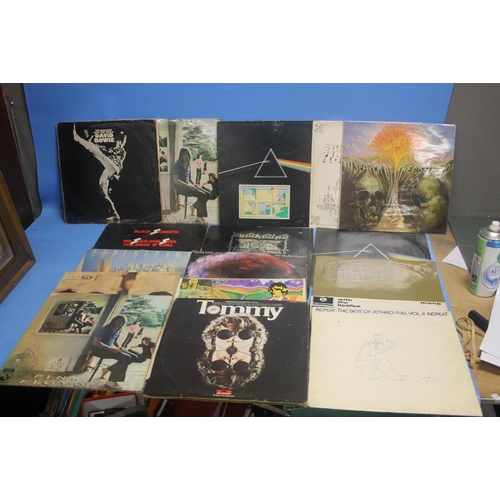 470 - SEVENTEEN LP RECORDS TO INCLUDE PINK FLOYD (DARK SIDE OF THE MOON, UMMAGUMMA, RELICS) BLACK SABBATH,... 