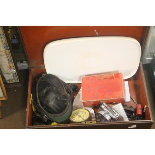 471 - A BOX OF RAILWAY AND TRANSPORT RELATED ITEMS, TO INCLUDE A CAP, POSTCARDS ETC