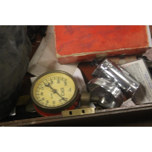 471 - A BOX OF RAILWAY AND TRANSPORT RELATED ITEMS, TO INCLUDE A CAP, POSTCARDS ETC