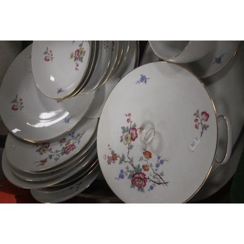 524 - A TRAY OF GERMAN THAMAS TEA AND DINNERWARE (TRAYS NOT INCLUDED)