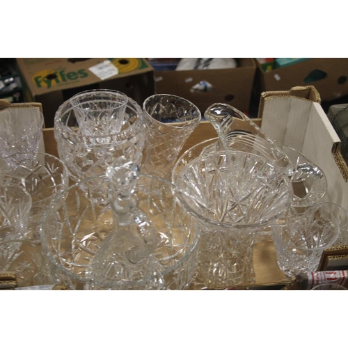 543 - TWO TRAYS OF GLASSWARE TO INCLUDE CUT GLASS (TRAYS NOT INCLUDED)