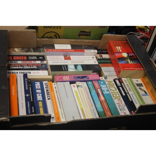 549 - TWO TRAYS OF BOOKS TO INCLUDE MILITARY INTEREST (TRAYS NOT INCLUDED)