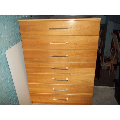 963 - A LARGE MODERN CHEST OF 7 DRAWERS