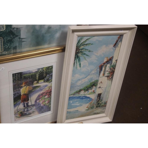 39 - A QUANTITY OF PICTURES AND PRINTS