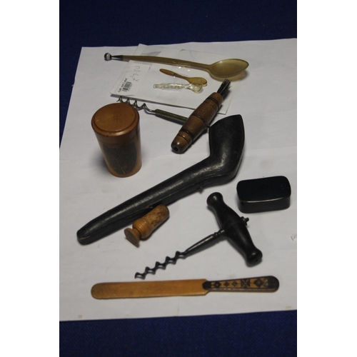 142 - A BOX OF COLLECTABLES TO INCLUDE CORKSCREWS, PIPE ETC