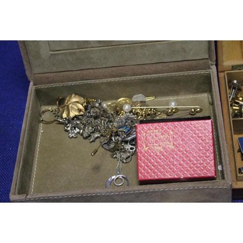 161 - A QUANTITY OF ASSORTED COSTUME JEWELLERY AND WRIST WATCHES