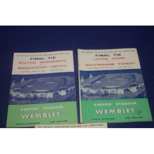 258 - A 1958 BOLTON V MANCHESTER UNITED CUP FINAL PROGRAMME 1958 TOGETHER WITH 1959 LUTON V NOTTINGHAM FOR... 