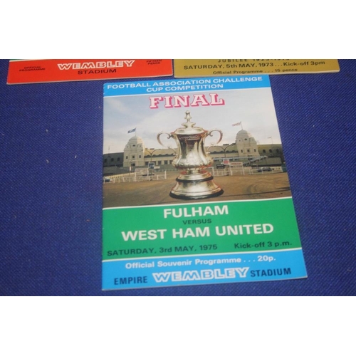 263 - A 1973 LEEDS UNITED V SUNDERLAND CUP FINAL PROGRAMME TOGETHER WITH A LIVERPOOL V NEWCASTLE 1974 CUP ... 