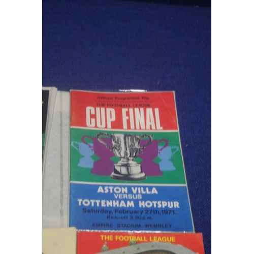 274 - A COLLECTION OF CUP FINAL PROGRAMMES TO INCLUDE 1984 EVERTON V LIVERPOOL CUP FINAL PROGRAMME, ARSENA... 