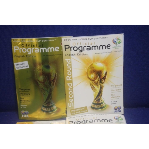 279 - A COLLECTION OF FIFA WORLD CUP PROGRAMMES TO INCLUDE BRAZIL 2014, GERMANY 2006 AND A 2006 'THE WAY T... 