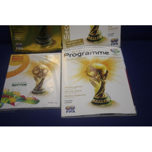 279 - A COLLECTION OF FIFA WORLD CUP PROGRAMMES TO INCLUDE BRAZIL 2014, GERMANY 2006 AND A 2006 'THE WAY T... 