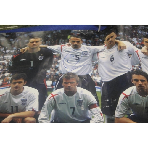 285 - A COLLECTION OF SIGNED POSTERS TO INCLUDE WOLVERHAMPTON WANDERERS 2014, AN ENGLAND POSTER TO INCLUDE... 