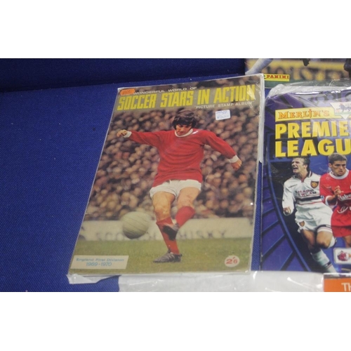 291 - A COLLECTION OF STICKER ALBUMS ALL APPEAR TO BE COMPLETE TO INCLUDE 1972-1973 SOCCER STARS, FOOTBALL... 