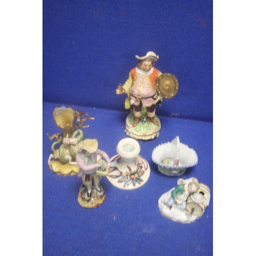 306 - A COLLECTION OF ASSORTED CERAMICS TO INCLUDE A MOORCROFT CANDLE HOLDER