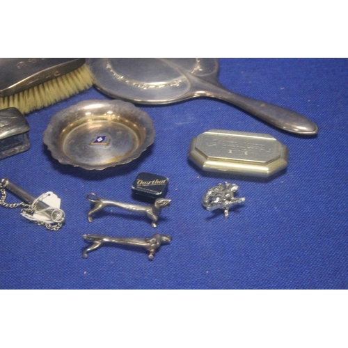 317 - A COLLECTION OF HALLMARKED SILVER AND WHITE METAL ITEMS TO INCLUDE A DRESSING TABLE MIRROR