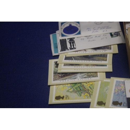 344 - A QUANTITY OF FIRST DAY COVERS CIGARETTE CARDS ETC