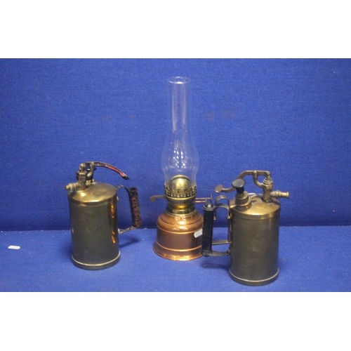 345 - A COPPER OIL LAMP AND 2 BRASS SPRAY CANS