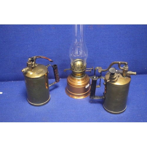 345 - A COPPER OIL LAMP AND 2 BRASS SPRAY CANS