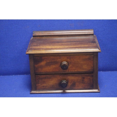 347 - AN ANTIQUE MAHOGANY 2 DRAWER CHEST