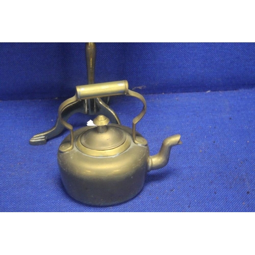 350 - A COPPER KETTLE, A BRASS STAND AND A BRASS MINIATURE KETTLE