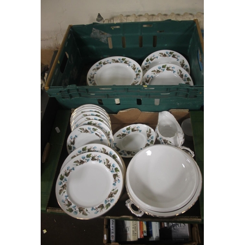 428 - A QUANTITY OF SUTHERLAND DINNERWARE (TRAYS NOT INCLUDED)