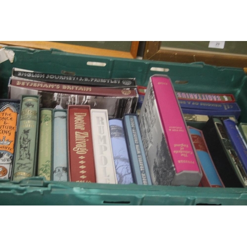 432 - A COLLECTION OF FOLIO SOCIETY BOOKS TO INCLUDE POMPEII, BEETHOVEN ETC