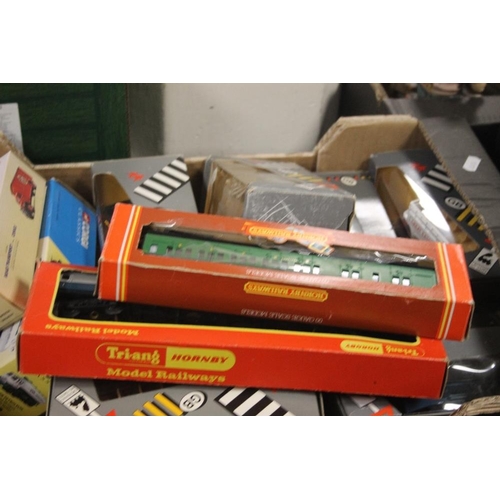 545 - A BOX OF BOXED VEHICLES TO INCLUDE HORNBY AND CORGI (TRAYS NOT INCLUDED)