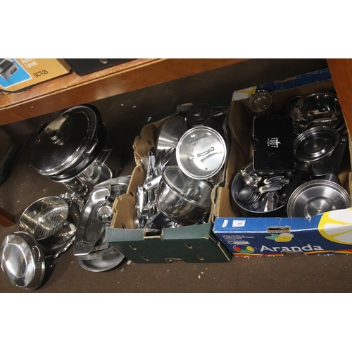 550 - A QUANTITY OF STAINLESS STEEL COOKWARE CUTLERY ETC