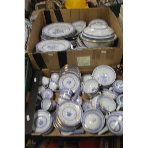 563 - THREE TRAYS CONTAINING LARGE CHINESE RICE PATTERN  QUANTITY DINNER AND TEA SET