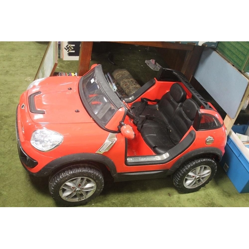 578 - A NIMI BEACH COMBER CHILDS PLAY CAR (NO CHARGER)