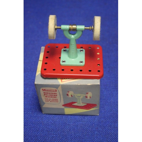 604 - A PAIR OF BOXED MAMOD MINIATURE GRINDING WHEEL AND A POLISHING MACHINE