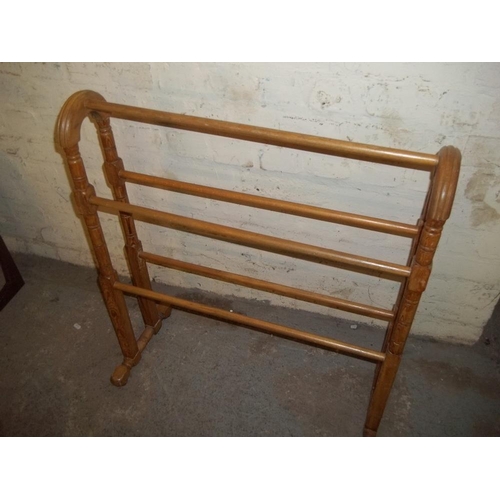 816 - EDWARDIAN TOWEL RAIL