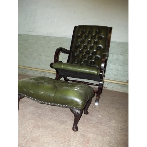 828 - A GREEN LEATHER CHESTERFIELD OCCASIONAL CHAIR AND FOOT STOOL