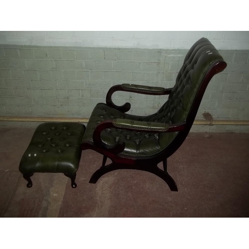 828 - A GREEN LEATHER CHESTERFIELD OCCASIONAL CHAIR AND FOOT STOOL