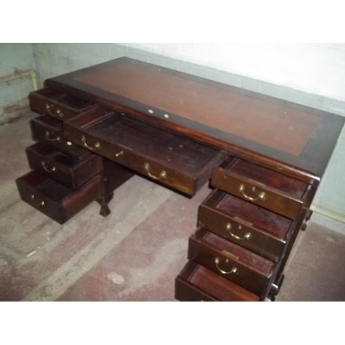 829 - AN ANTIQUE LEATHER INLAID TWIN DESK