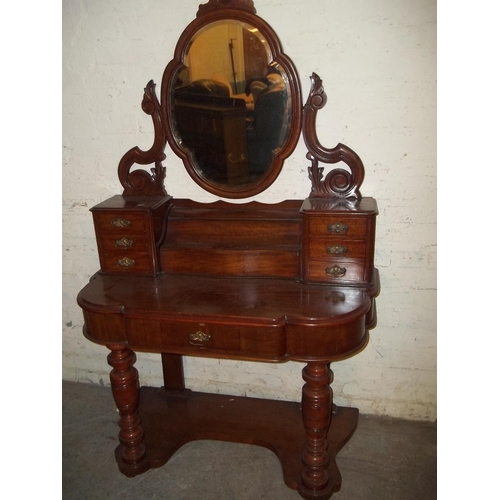 848 - AN ANTIQUE VICTORIAN MAHOGANY DRESSING TABLE