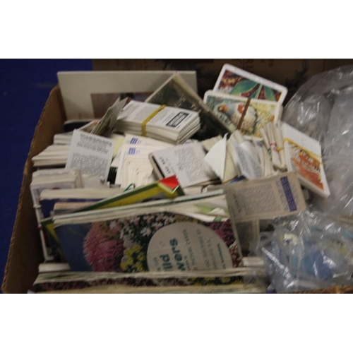 72 - A QUANTITY OF TEA AND CIGARETTE CARDS