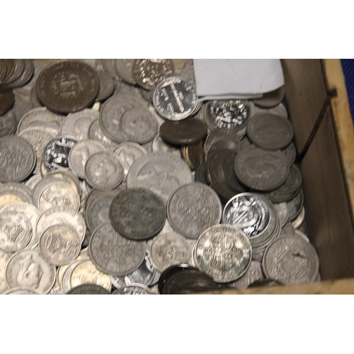 73 - A QUANTITY OF ASSORTED COINS