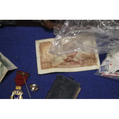 76 - A BOX OF COLLECTABLES TO INCLUDE COINS, STAMPS ETC