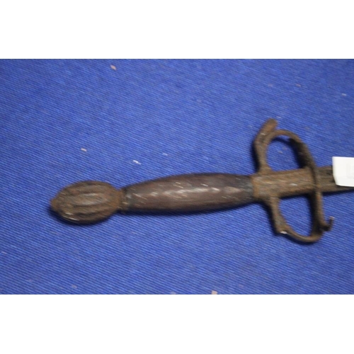 188 - A 17TH CENTURY ENGLISH RAPIER SWORD, IN EXCAVATED CONDITION