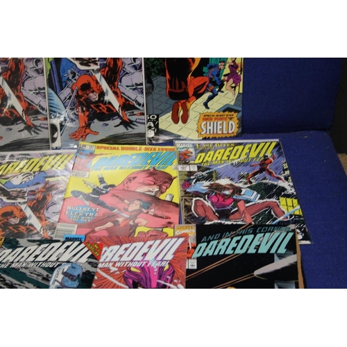 19 - A COLLECTION OF MARVEL DAREDEVIL COMICS to include issues 18, 246, 257, 276, 280, 287,297,298 and 5 ... 