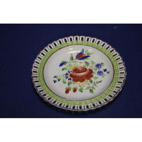 101 - SWANSEA POTTERY RIBBON PLATE C. 1820 D 21 CM