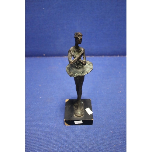 35 - A BRONZE FIGURE OF A BALLERINA ON A WOODEN BASE