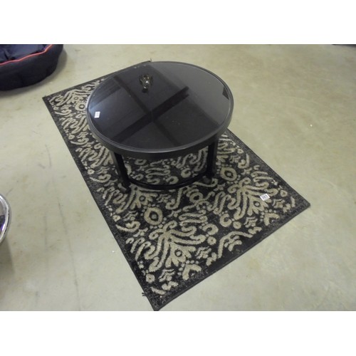 361 - Grey & Black Runner & Contemporary Glass Metal Coffee table