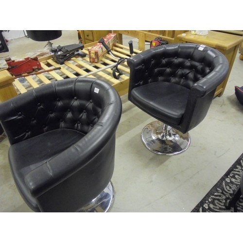 364 - 5 x Black Leather Tub Chairs